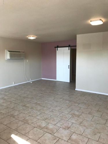 201 E 2nd St, Grandview, WA 98930